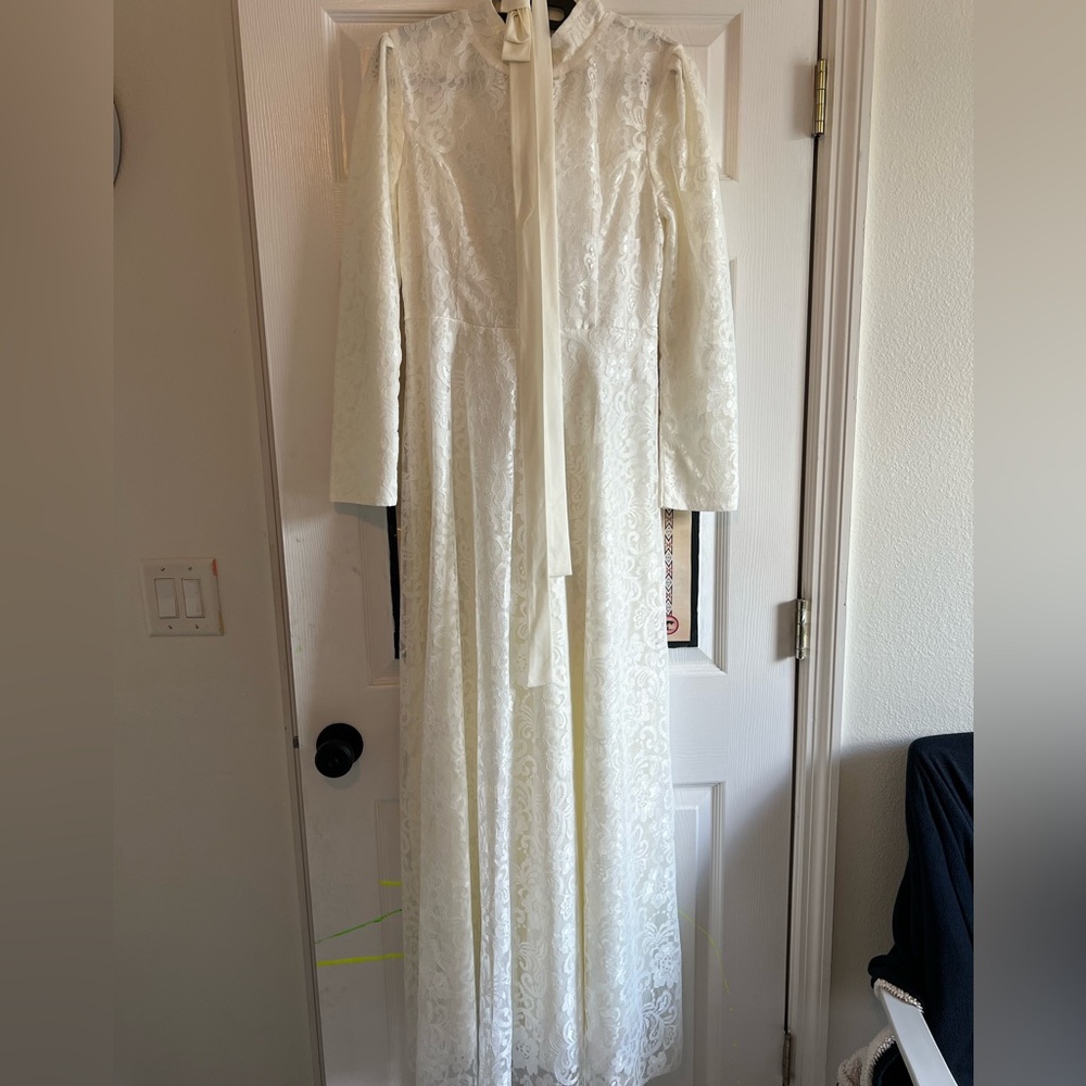 White Modanisa Dress